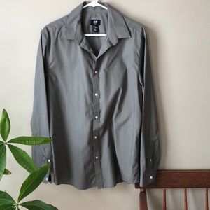 Men’s L olive drab H&M easy iron dress shirt